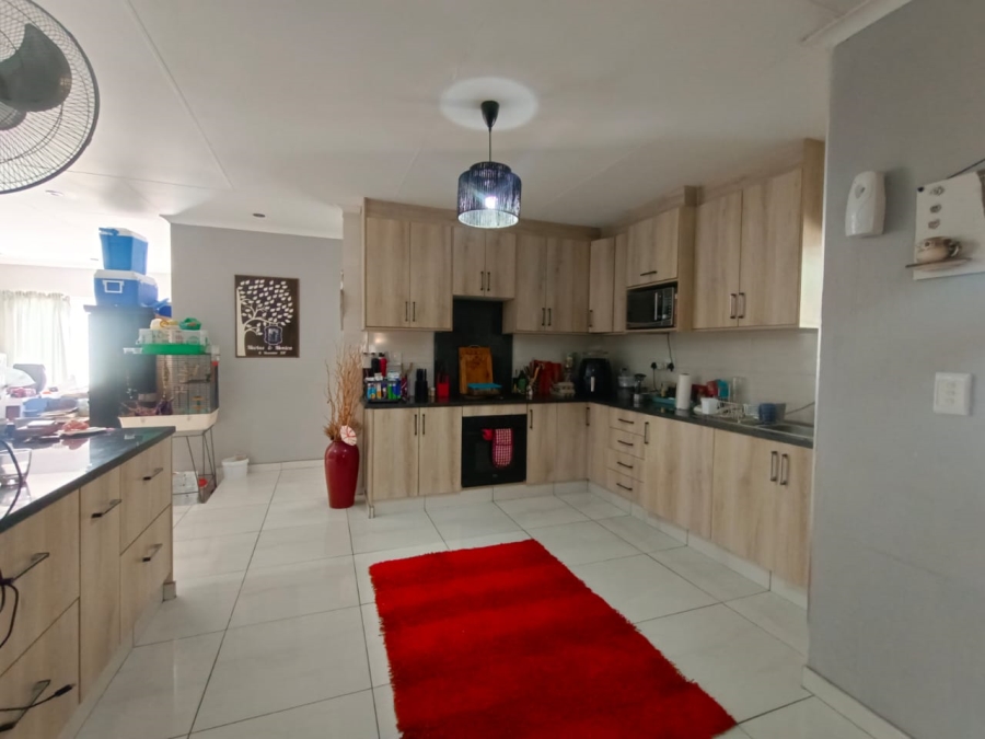 To Let 3 Bedroom Property for Rent in Vanderbijlpark SE 4 Gauteng