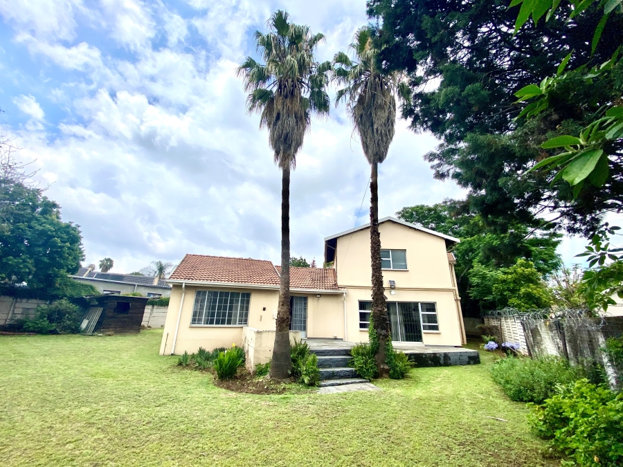 4 Bedroom Property for Sale in Bloubosrand Gauteng