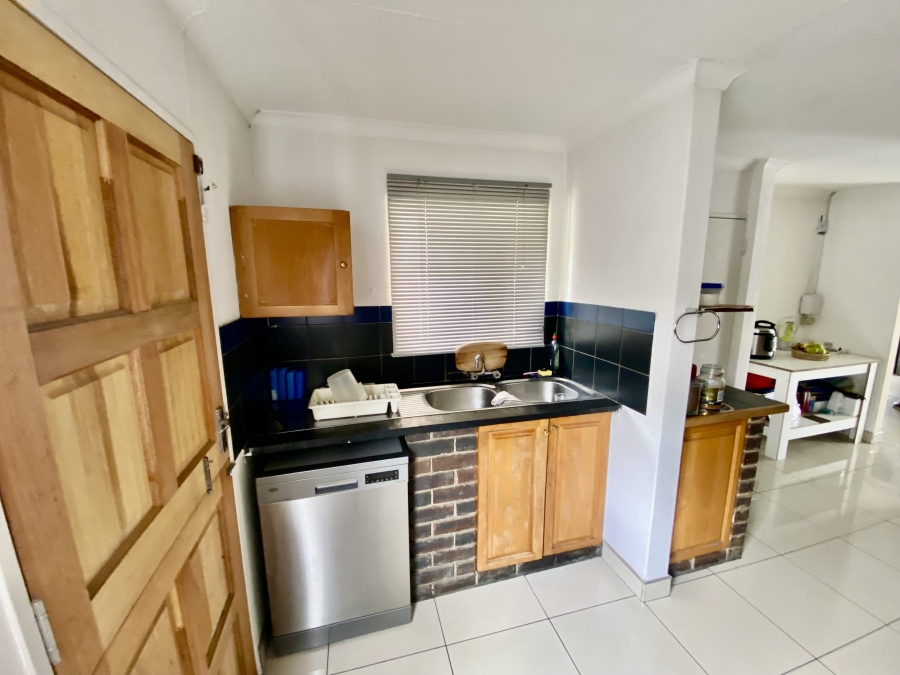 4 Bedroom Property for Sale in Bloubosrand Gauteng