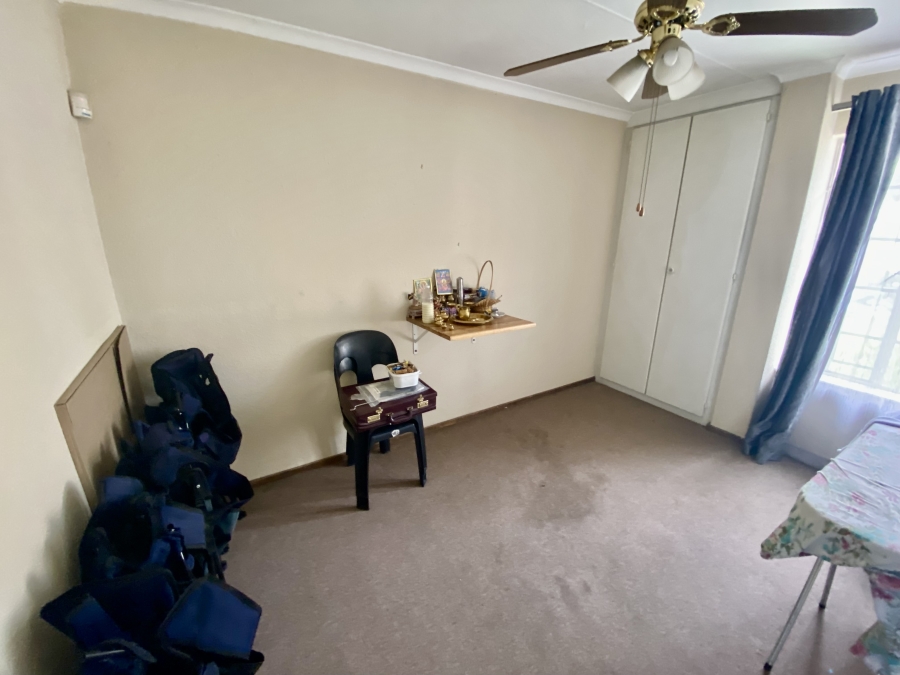 4 Bedroom Property for Sale in Bloubosrand Gauteng