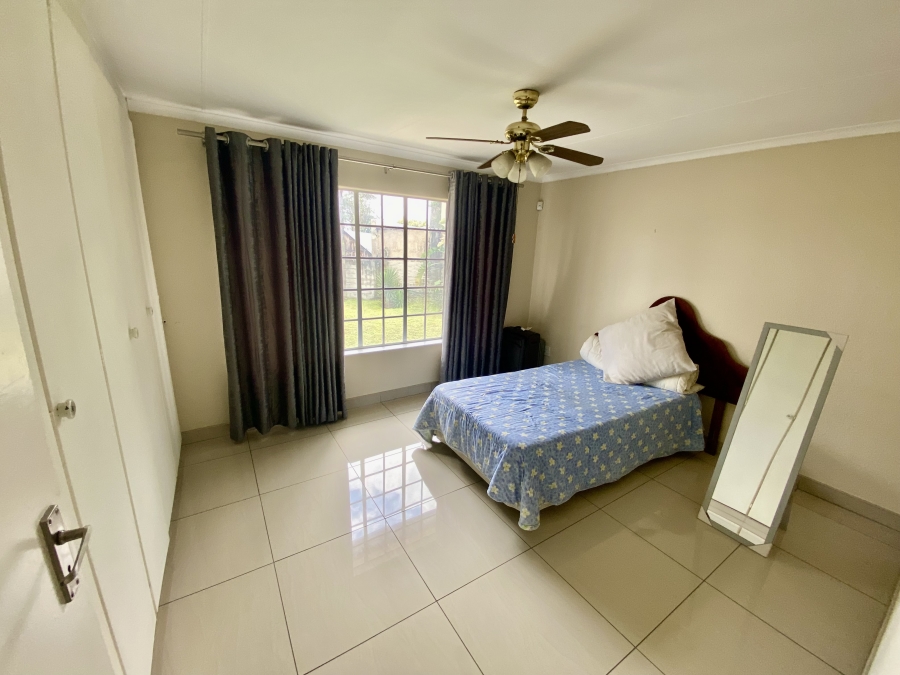 4 Bedroom Property for Sale in Bloubosrand Gauteng