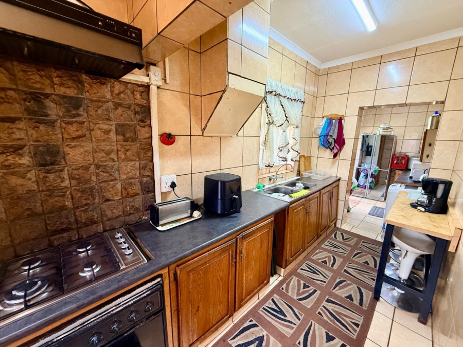 2 Bedroom Property for Sale in Rothdene Gauteng