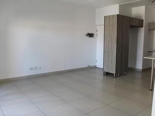 To Let 2 Bedroom Property for Rent in Magaliessig Gauteng