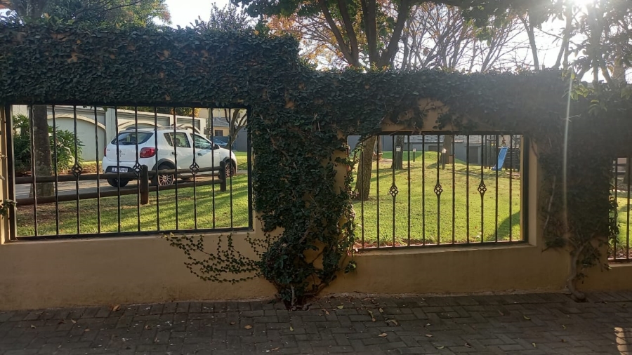 To Let 1 Bedroom Property for Rent in Bedfordview Gauteng