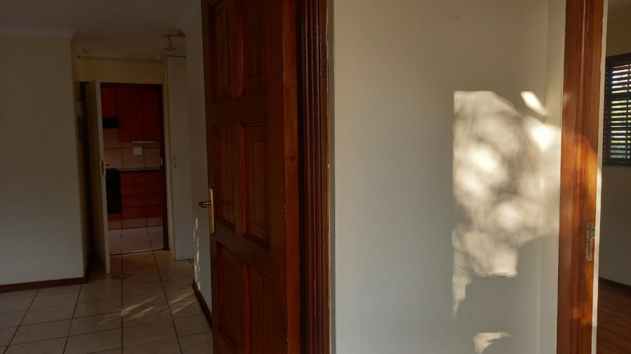 To Let 1 Bedroom Property for Rent in Bedfordview Gauteng