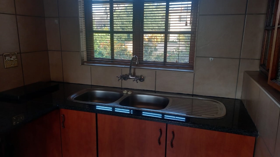 To Let 1 Bedroom Property for Rent in Bedfordview Gauteng