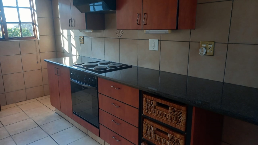 To Let 1 Bedroom Property for Rent in Bedfordview Gauteng