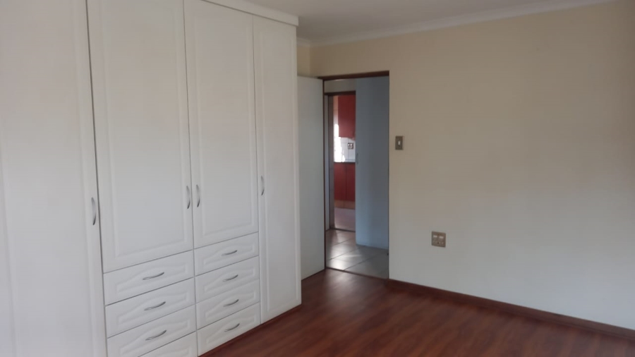 To Let 1 Bedroom Property for Rent in Bedfordview Gauteng