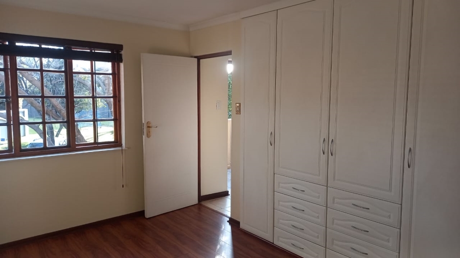 To Let 1 Bedroom Property for Rent in Bedfordview Gauteng