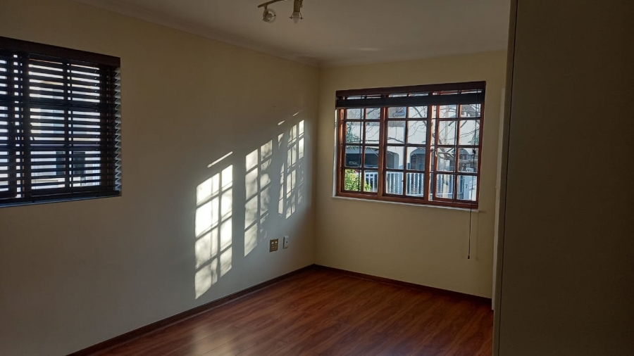 To Let 1 Bedroom Property for Rent in Bedfordview Gauteng