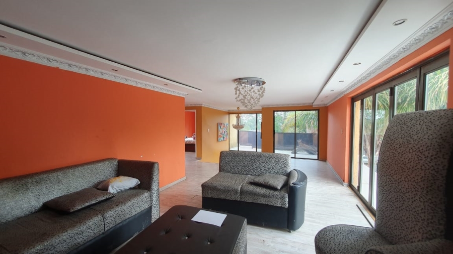 5 Bedroom Property for Sale in Brackendowns Gauteng