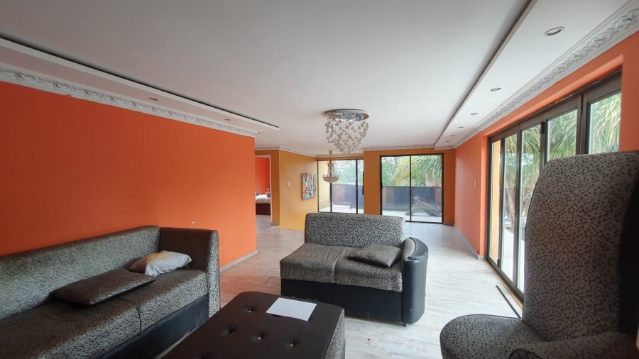 5 Bedroom Property for Sale in Brackendowns Gauteng