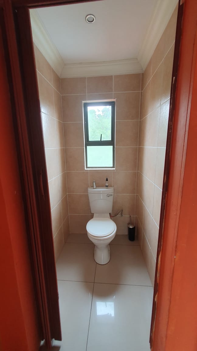 5 Bedroom Property for Sale in Brackendowns Gauteng