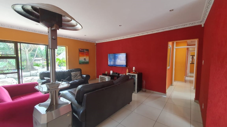 5 Bedroom Property for Sale in Brackendowns Gauteng