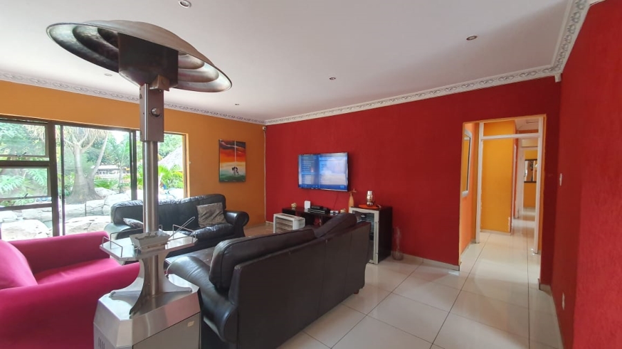 5 Bedroom Property for Sale in Brackendowns Gauteng