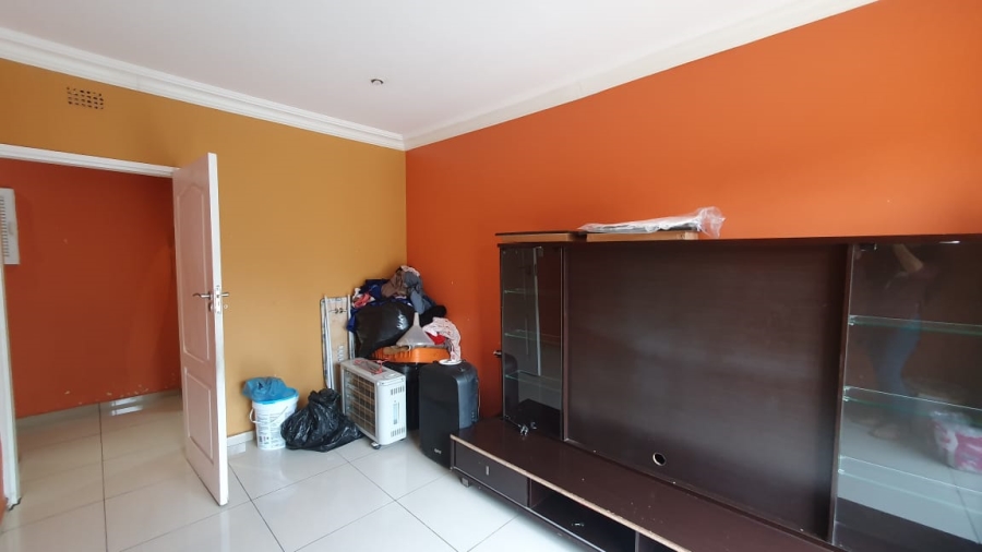 5 Bedroom Property for Sale in Brackendowns Gauteng