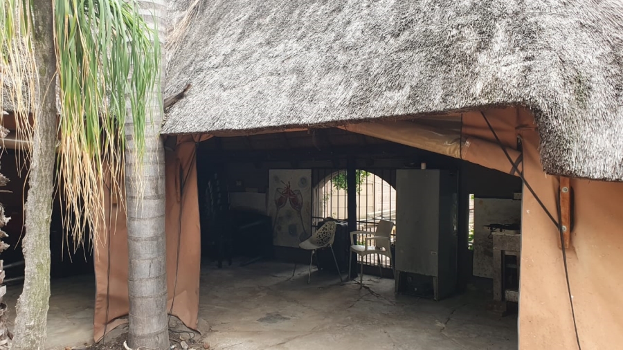 5 Bedroom Property for Sale in Brackendowns Gauteng