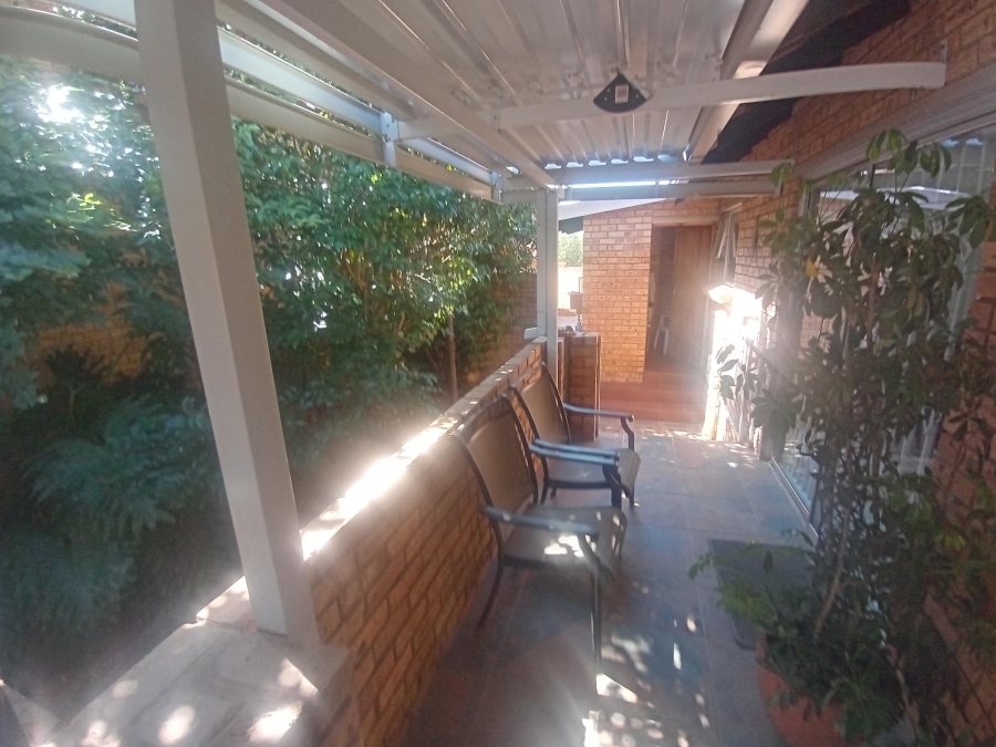 3 Bedroom Property for Sale in Glenvista Gauteng