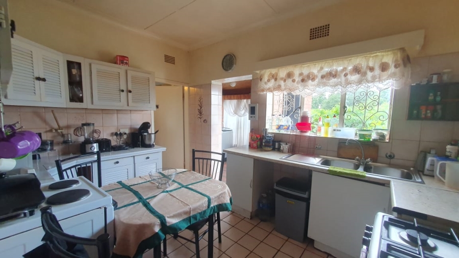 4 Bedroom Property for Sale in Linmeyer Gauteng