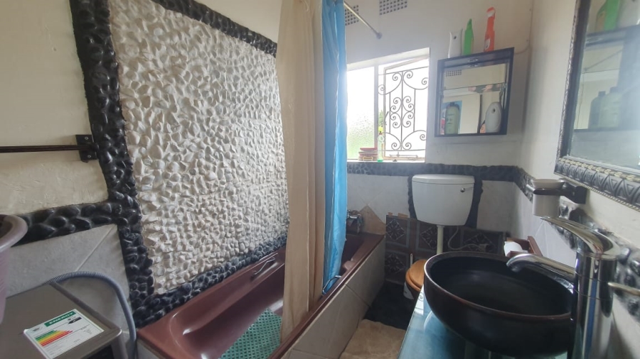 4 Bedroom Property for Sale in Linmeyer Gauteng