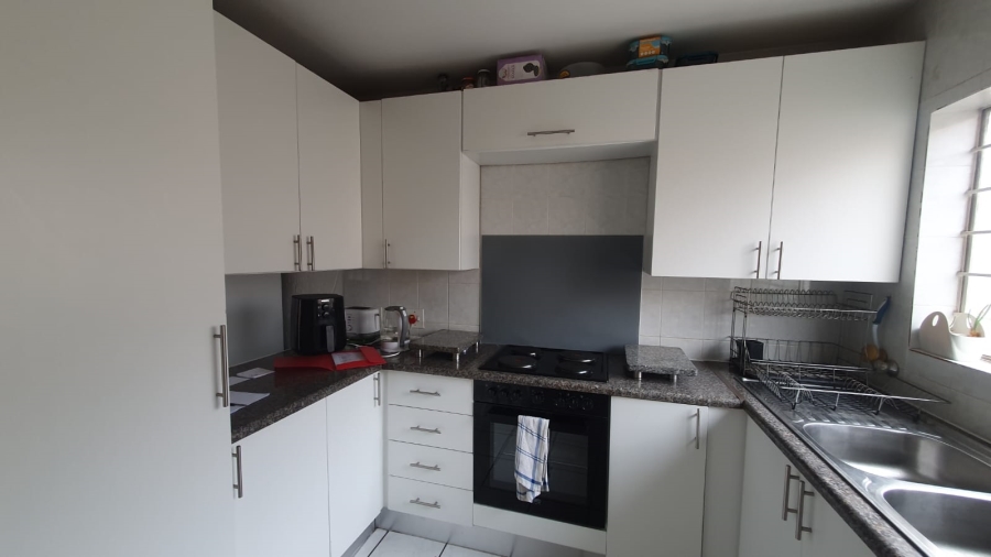 2 Bedroom Property for Sale in Glenvista Gauteng