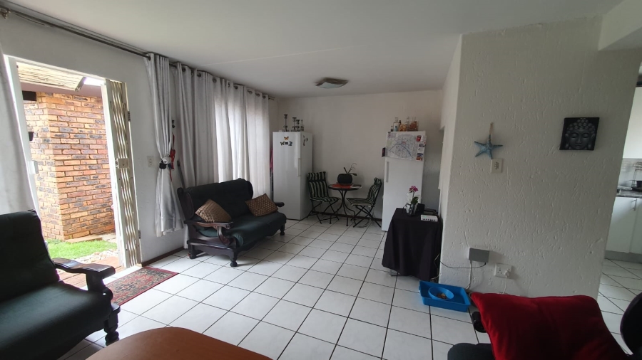 2 Bedroom Property for Sale in Glenvista Gauteng