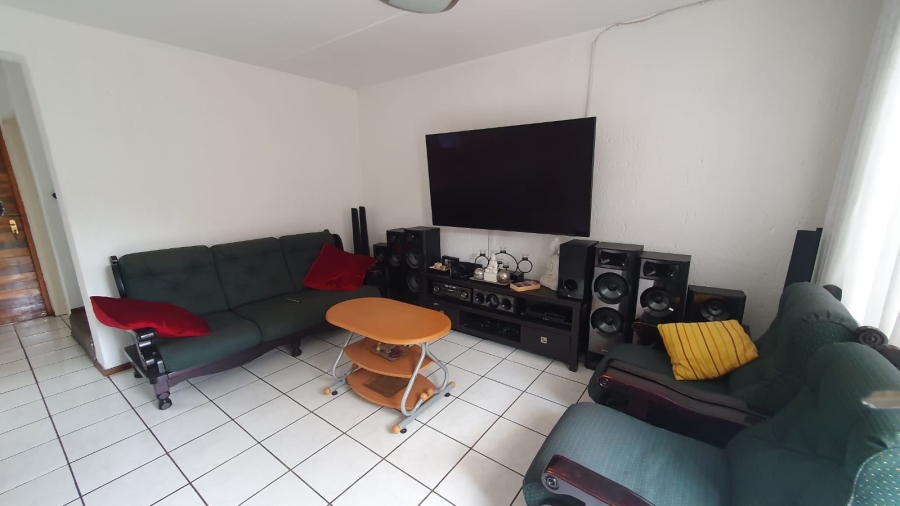 2 Bedroom Property for Sale in Glenvista Gauteng