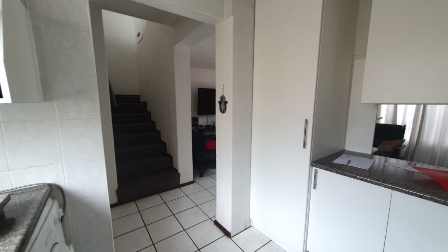 2 Bedroom Property for Sale in Glenvista Gauteng