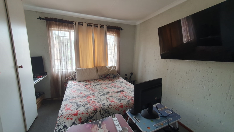 2 Bedroom Property for Sale in Glenvista Gauteng