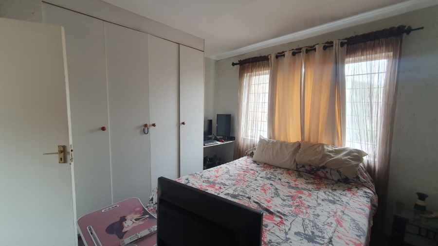 2 Bedroom Property for Sale in Glenvista Gauteng