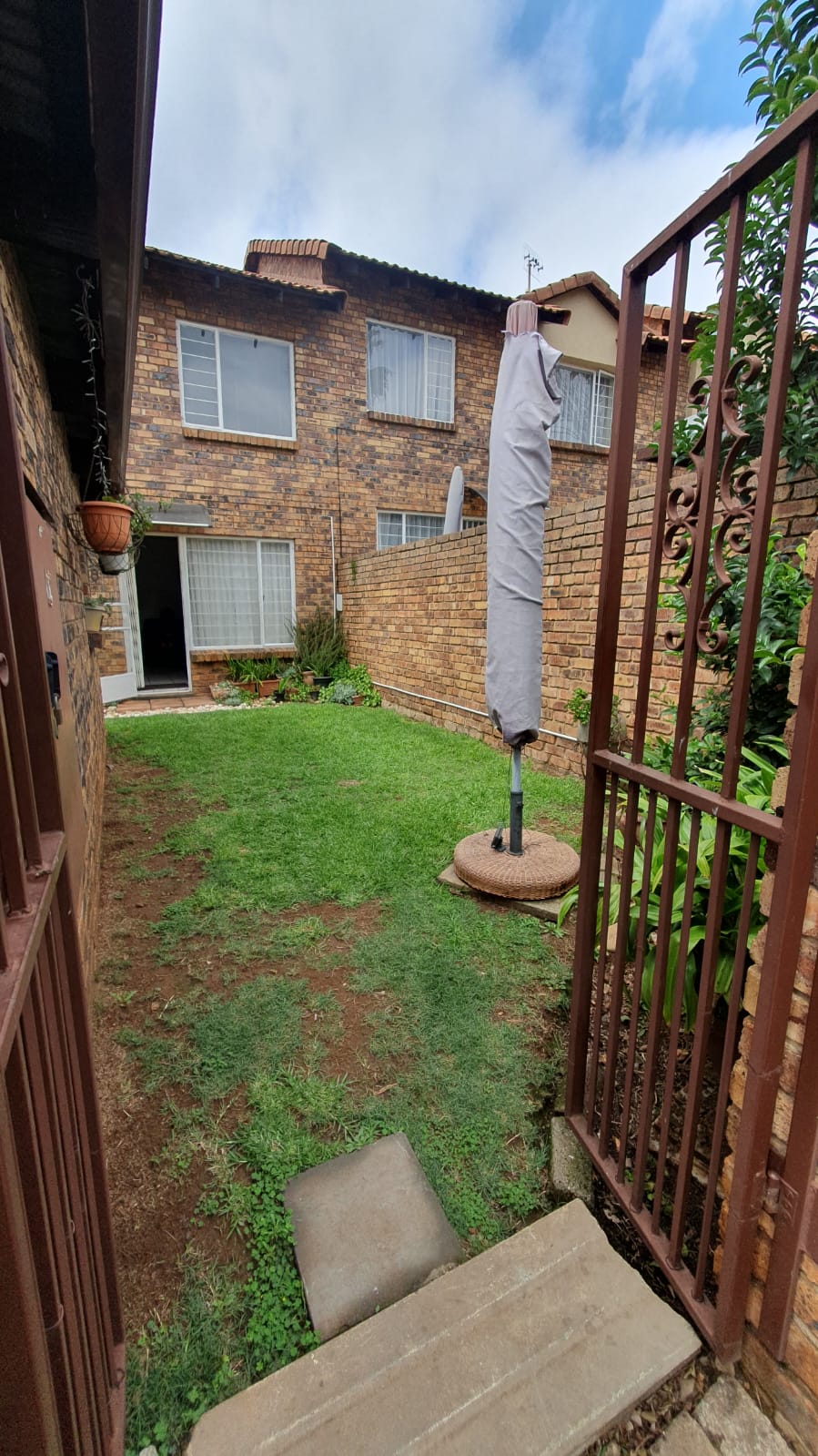 2 Bedroom Property for Sale in Glenvista Gauteng