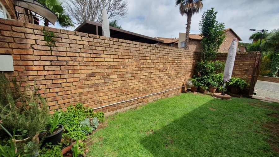 2 Bedroom Property for Sale in Glenvista Gauteng