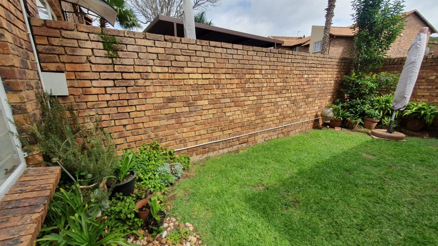 2 Bedroom Property for Sale in Glenvista Gauteng