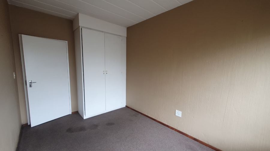 2 Bedroom Property for Sale in New Redruth Gauteng