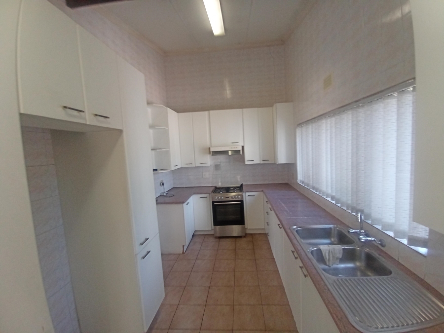 4 Bedroom Property for Sale in Brackenhurst Gauteng