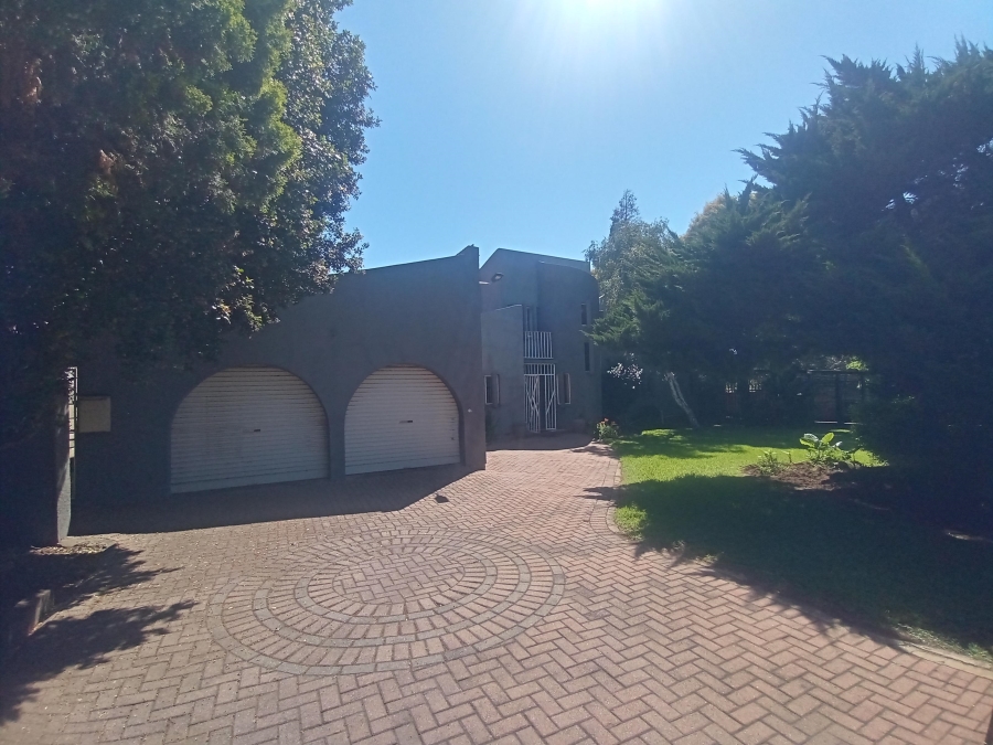 4 Bedroom Property for Sale in Brackenhurst Gauteng