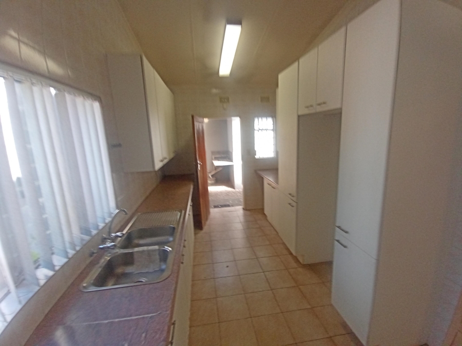 4 Bedroom Property for Sale in Brackenhurst Gauteng