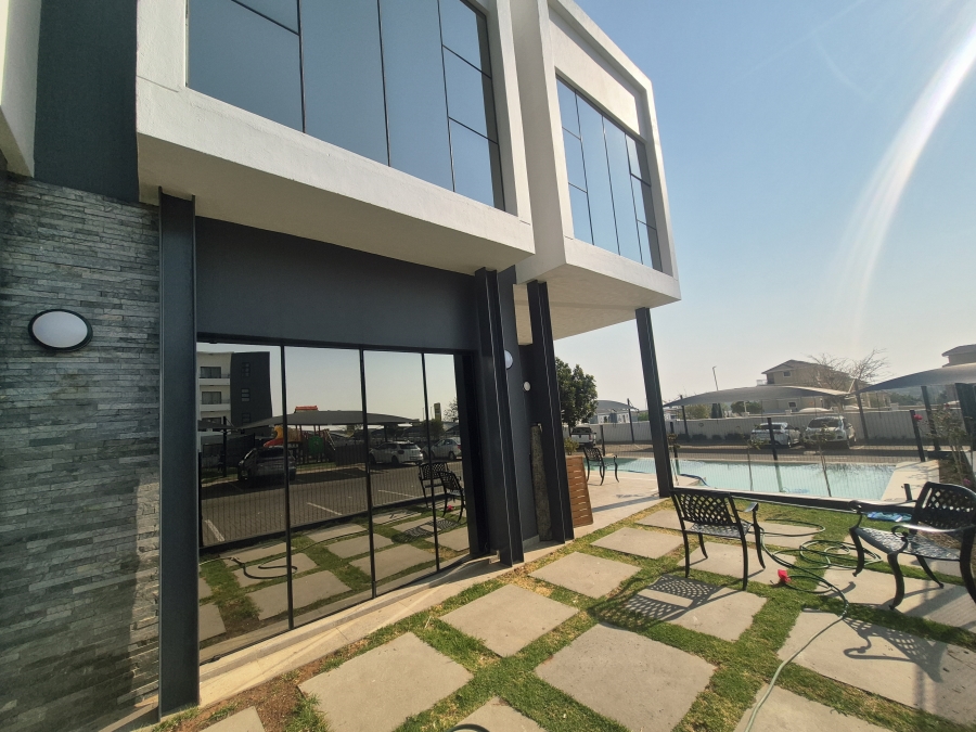 1 Bedroom Property for Sale in Erand Gardens Gauteng