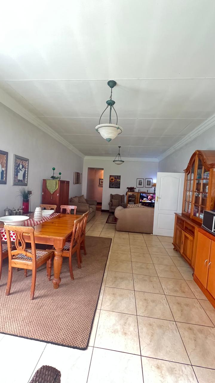 8 Bedroom Property for Sale in Lynnwood Glen Gauteng