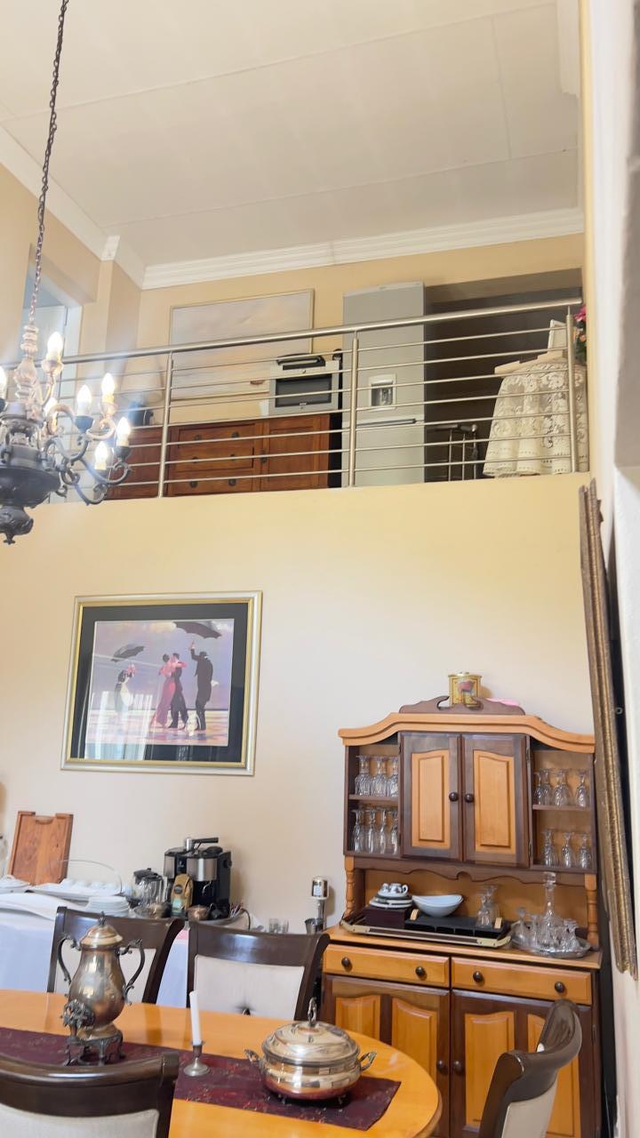 8 Bedroom Property for Sale in Lynnwood Glen Gauteng