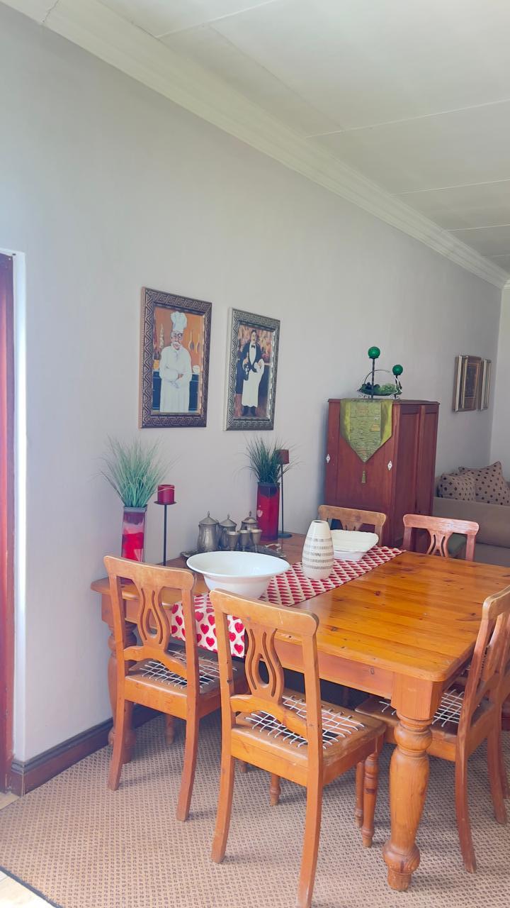 8 Bedroom Property for Sale in Lynnwood Glen Gauteng