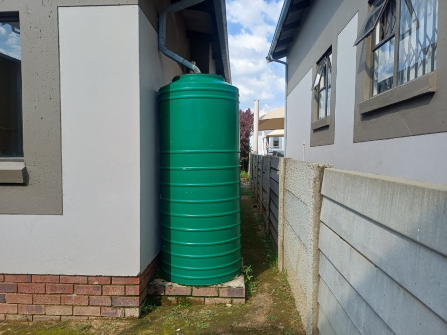 To Let 2 Bedroom Property for Rent in Sagewood Gauteng