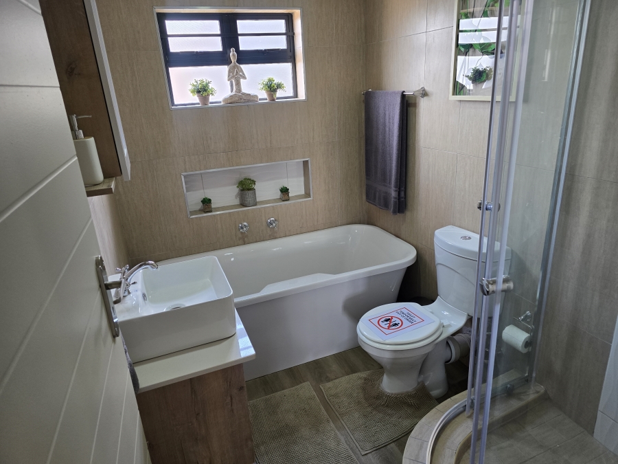 2 Bedroom Property for Sale in Kameeldrift East Gauteng