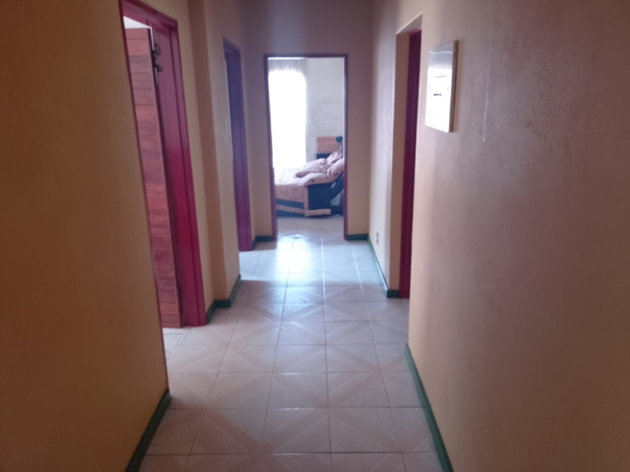 4 Bedroom Property for Sale in Mamelodi East Gauteng