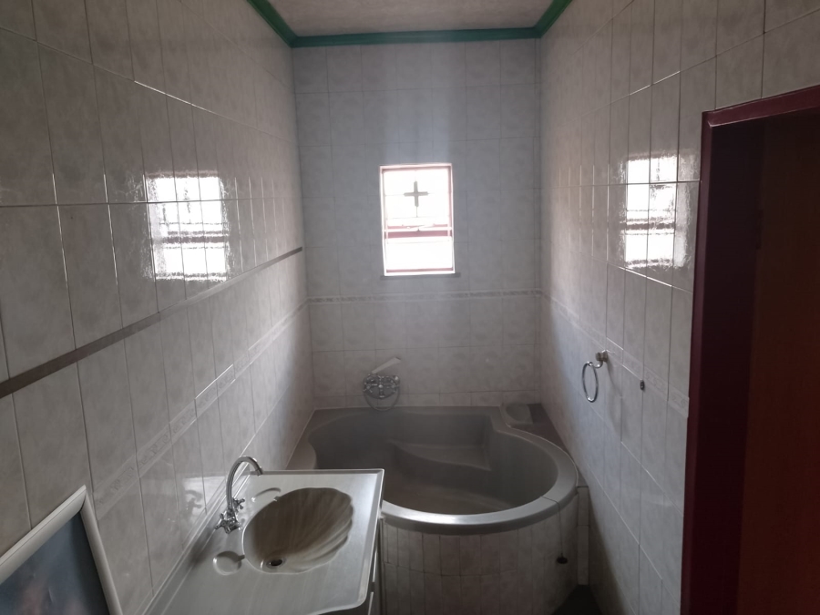 4 Bedroom Property for Sale in Mamelodi East Gauteng