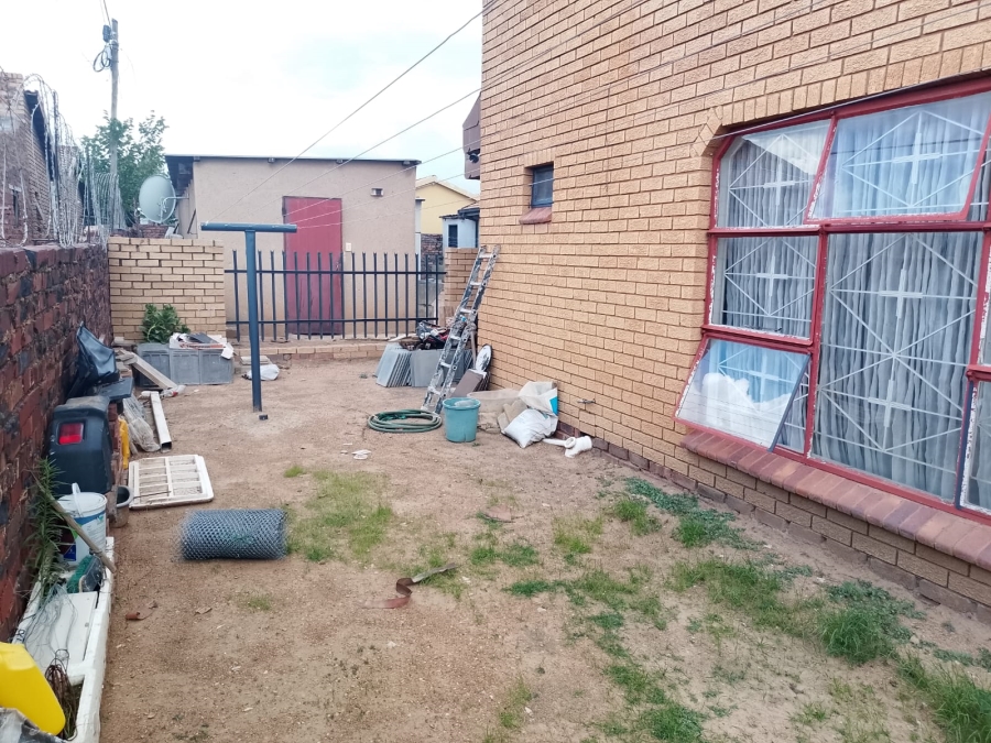 4 Bedroom Property for Sale in Mamelodi East Gauteng