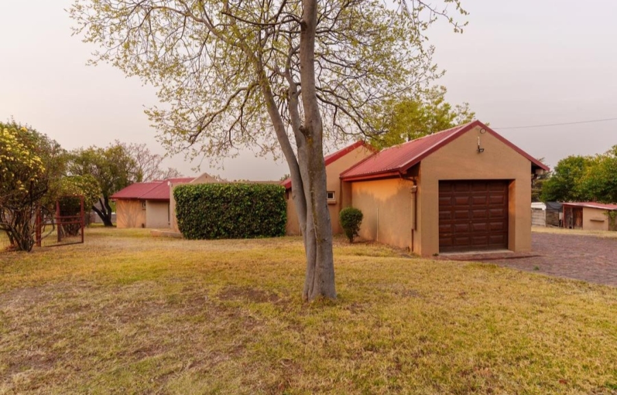 11 Bedroom Property for Sale in Carlswald Gauteng