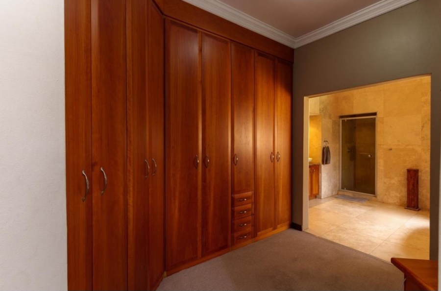 11 Bedroom Property for Sale in Carlswald Gauteng