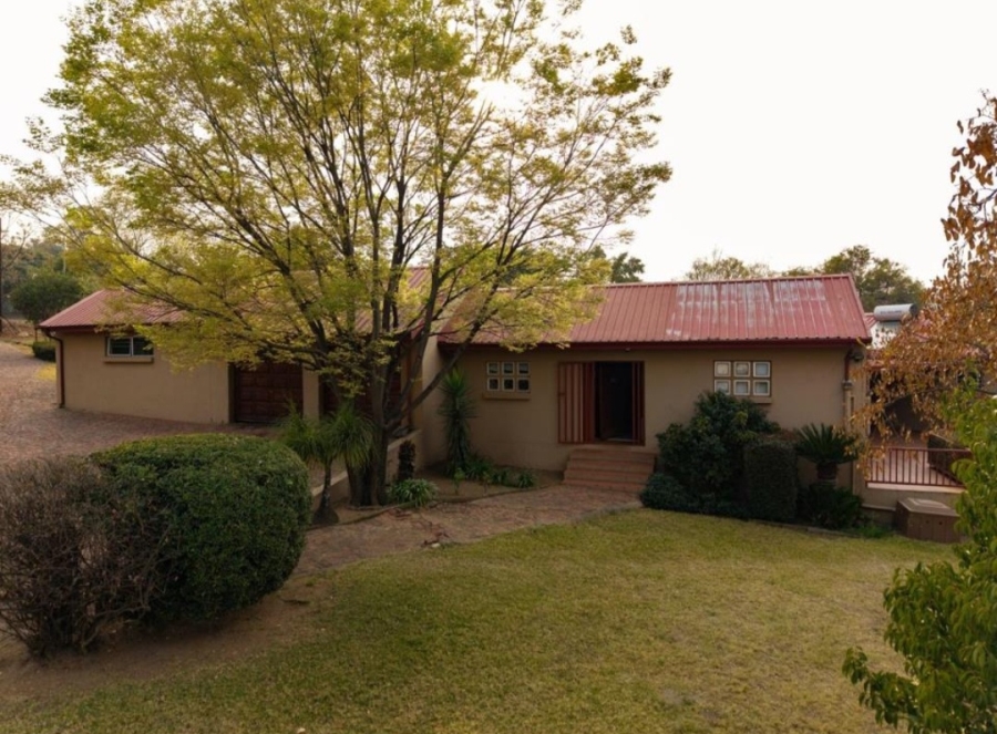 11 Bedroom Property for Sale in Carlswald Gauteng