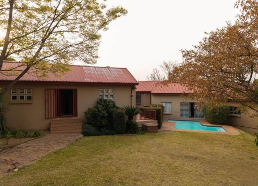 11 Bedroom Property for Sale in Carlswald Gauteng